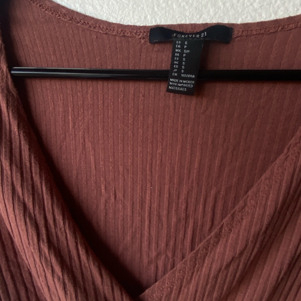 Pink top - Picture 2 of 2